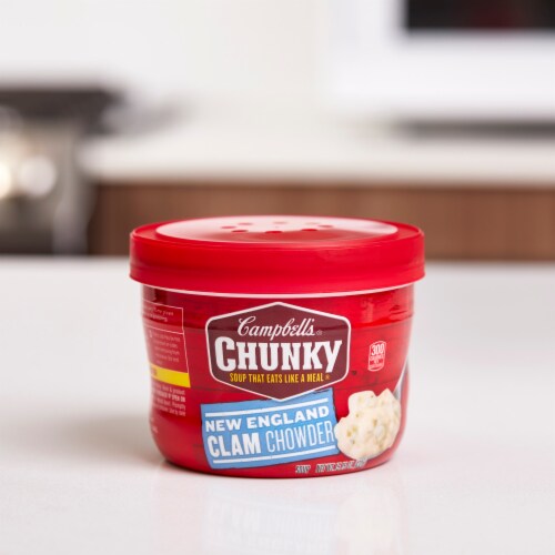 Campbell's Chunky Soup New England Clam Chowder Perspective: left