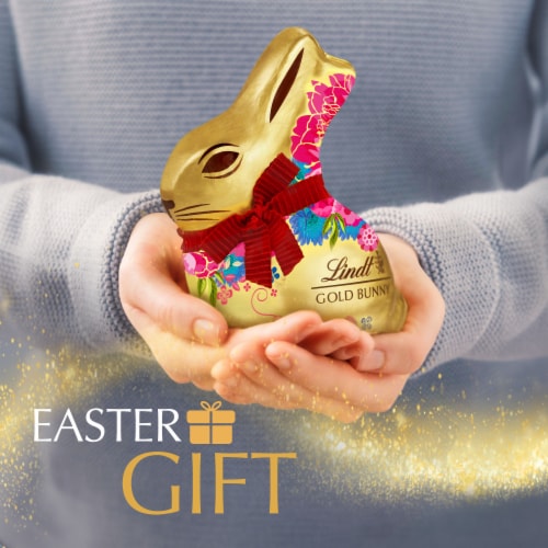 Lindt GOLD BUNNY Milk Chocolate Easter Candy Hollow Bunny Perspective: right