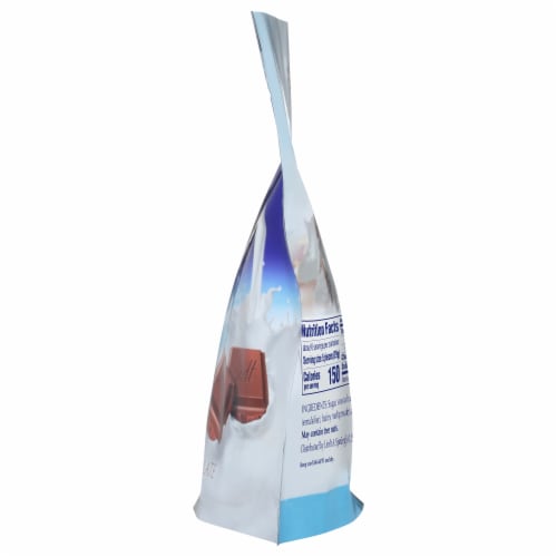 Lindt Classic Recipe Premium Milk Chocolate Wrapped Pieces Perspective: right