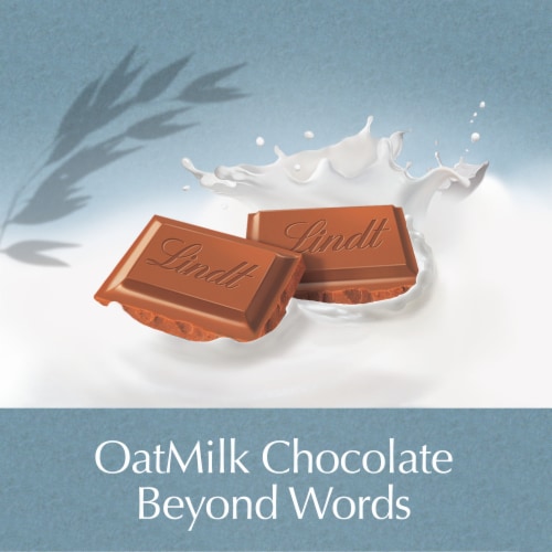 Lindt CLASSIC RECIPE OatMilk Chocolate Smores Candy Bar Perspective: right