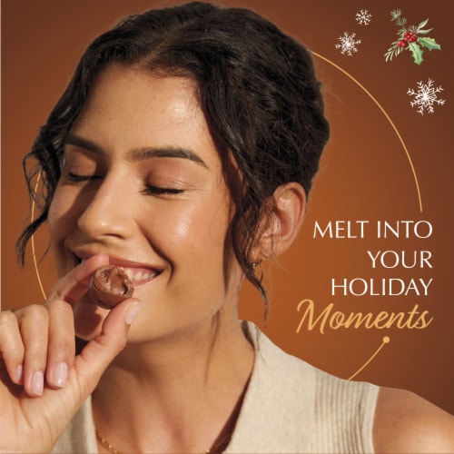 Lindt LINDOR Snickerdoodle White Chocolate Christmas Candy Truffles Bag Perspective: right