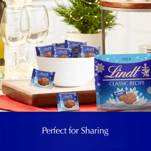 Lindt CLASSIC RECIPE Holiday Milk Chocolate Candy Snowflake Pouch Perspective: right