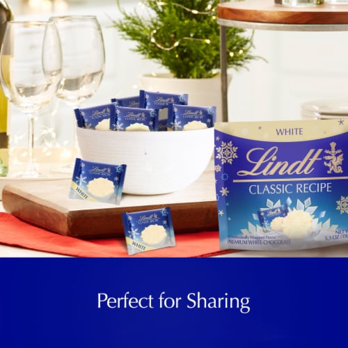 Lindt CLASSIC RECIPE Holiday White Chocolate Candy Snowflake Pouch Perspective: right