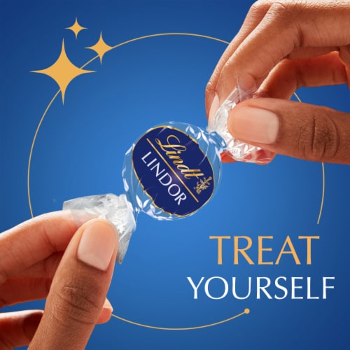 Lindt LINDOR Cookies and Creme White Chocolate Candy Truffles Bag Perspective: right