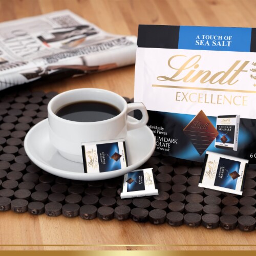 Lindt EXCELLENCE A Touch of Sea Salt Dark Milk Chocolate Candy Pouch Perspective: right