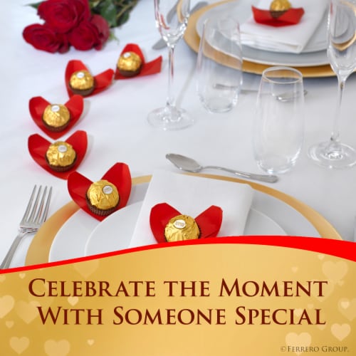 FERRERO ROCHER Fine Hazelnut Chocolates, Valentine’s Day Heart Gift Box, 16 Count, Premium Chocolate Perspective: right