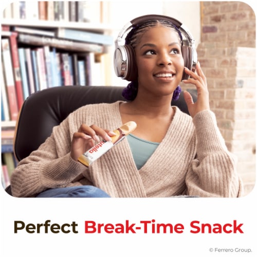 Nutella B-ready Hazelnut Spread With Cocoa Individually Wrapped Snack Bars Snack Bar Pack Perspective: right