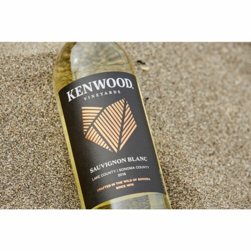 Kenwood Sauvignon Blanc California White Wine Perspective: right