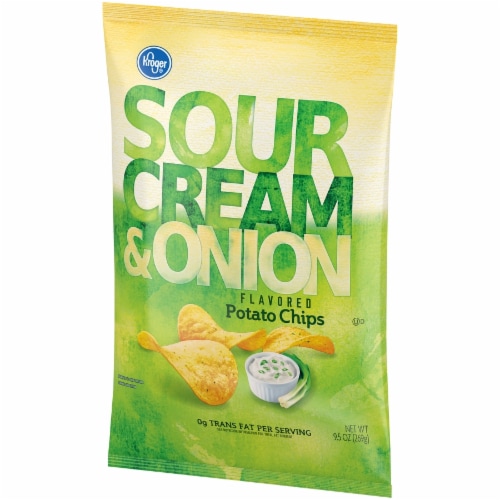 Kroger® Sour Cream & Onion Flavored Potato Chips Perspective: right