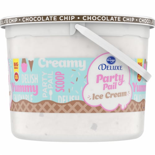 Kroger® Deluxe Chocolate Chip Flavored Ice Cream Family Size Perspective: right