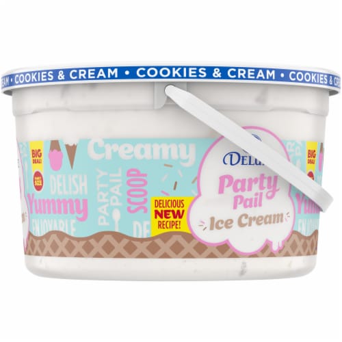 Kroger® Deluxe BIG Deal! Cookes & Cream Ice Cream Family Size Perspective: right