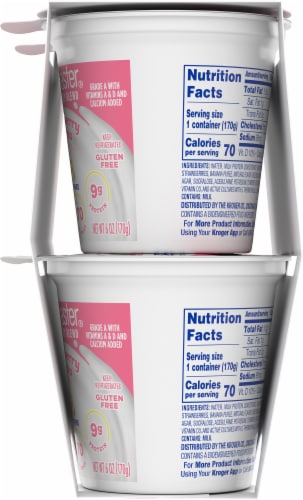 Kroger Carbmaster Strawberry Banana Low Fat Yogurt Cups Perspective: right