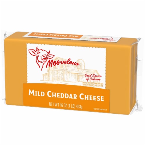 Moovelous Mild Cheddar Cheese Bar Perspective: right