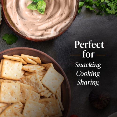 Private Selection® Margherita Pizza Flavored Cream Cheese Dip Perspective: right