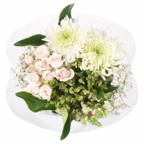 Bloom Haus Fresh Cut Designer Bunch Bouquet Perspective: right