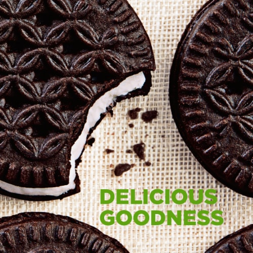 Simple Truth® Chocolate Sandwich Creme Cookies Perspective: right