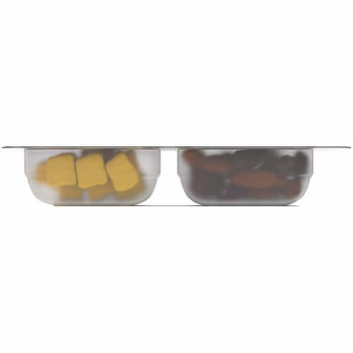 Kroger® Cheddar Cheese Cranberry Almond Snack Medley Perspective: right