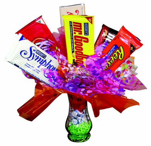 Candy Arrangement (candy items may differ depending on the store availability) Perspective: right
