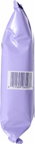 Vagisil® Maximum Strength 5-in-1 Anti-Itch Medicated Wipes Perspective: right