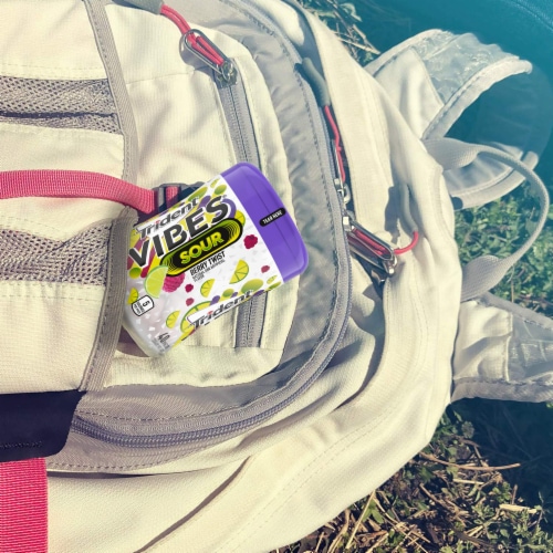 Trident Vibes Sour Sugar Free Gum Berry Twist Flavor Perspective: right