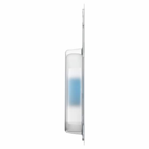 Listerine UltraClean Mint Floss Perspective: right
