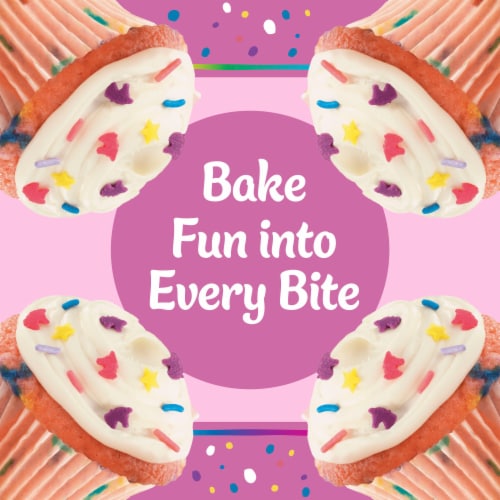 Pillsbury Funfetti Strawberry Cake Mix with Candy Bits Perspective: right