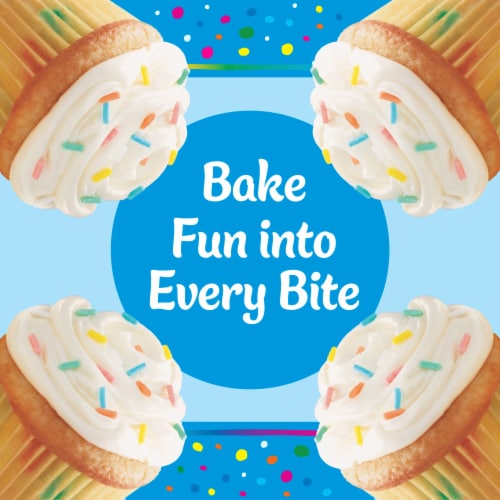 Pillsbury Funfetti Cake Mix with Candy Bits Perspective: right