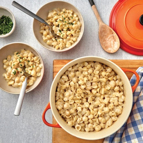 Annie's White Cheddar Shells Mac and Cheese Macaroni and Cheese Dinner Perspective: right