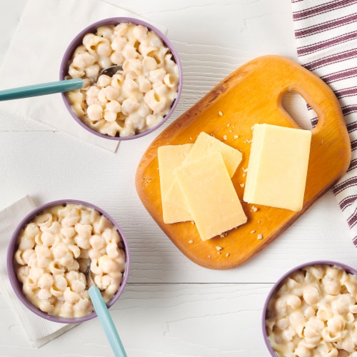 Annie’s Organic White Cheddar Shells Mac N Cheese Macaroni and Cheese Dinner Perspective: right