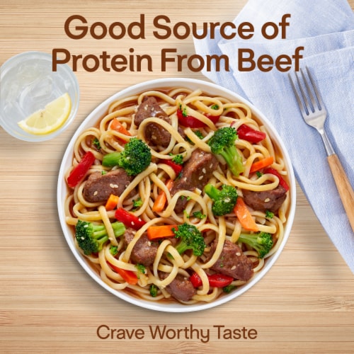 Lean Cuisine Frozen Meal Garlic Sesame Asian-Style Noodles with Beef Microwave Meal Frozen Dinner Perspective: right