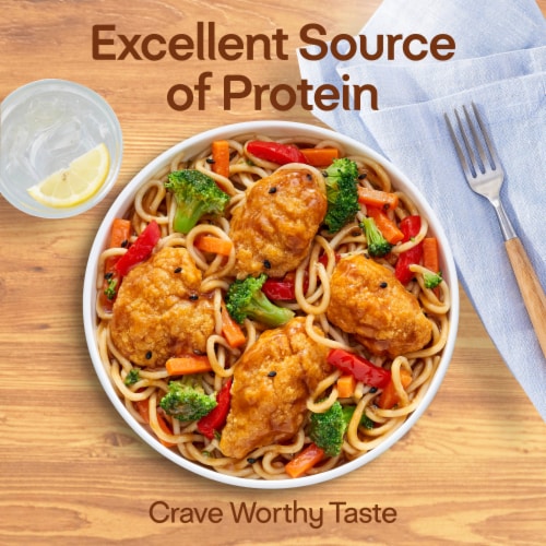 Lean Cuisine® Features Sesame Chicken Frozen Meal Perspective: right