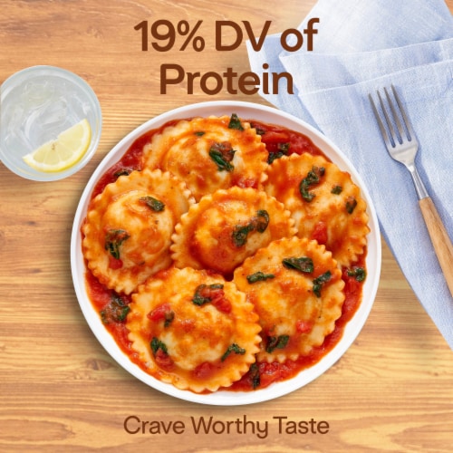 Lean Cuisine Frozen Meal Ricotta Cheese & Spinach Ravioli Protein Kick Microwave Meal Frozen Dinner Perspective: right