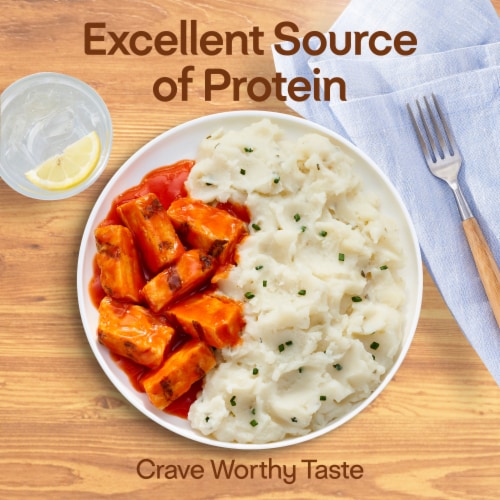 Lean Cuisine Frozen Meal Buffalo Style Chicken Microwave Meal Microwave Chicken Frozen Dinner Perspective: right