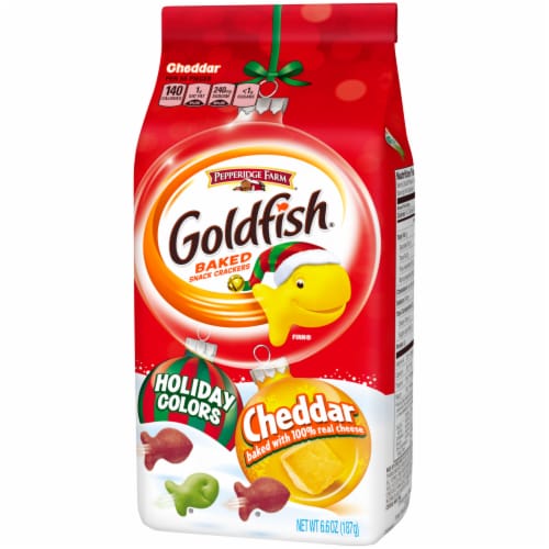 Goldfish Holiday Colors Cheddar Crackers Perspective: right