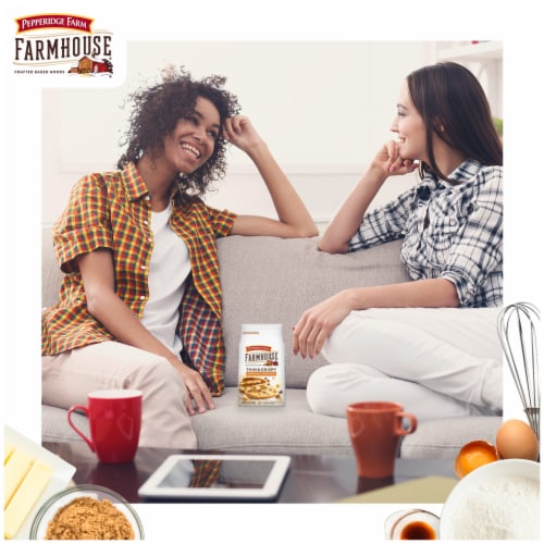 Pepperidge Farm Farmhouse® Thin & Crispy Toffee Milk Chocolate Cookies Perspective: right