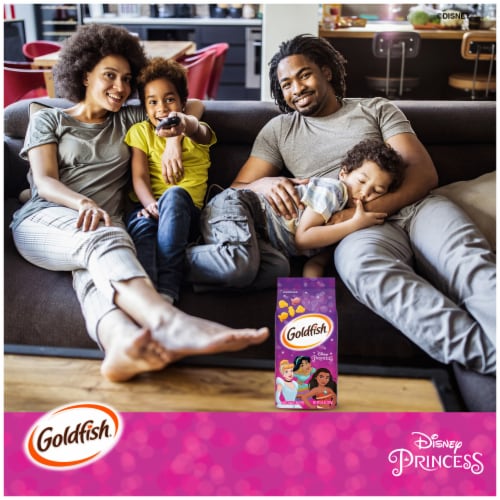 Goldfish® Special Edition Disney Princess Cheddar Baked Snack Crackers Perspective: right