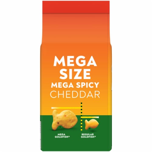 Goldfish Mega Bites Cheddar Jalapeno Crackers Perspective: right