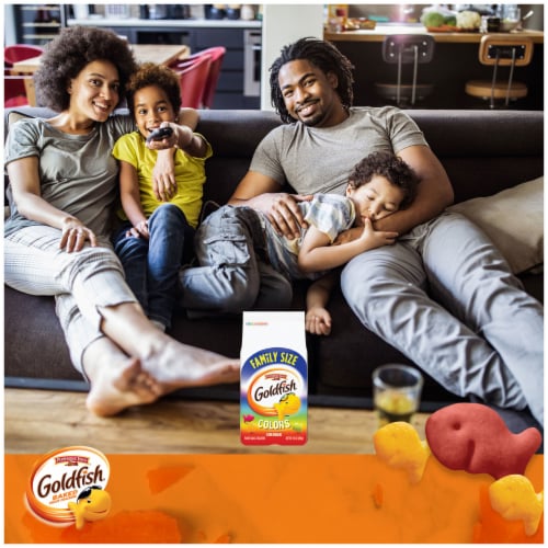Pepperidge Farm Goldfish Colors Cheddar Family Size Baked Snack Crackers Perspective: right