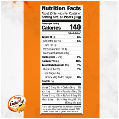 Goldfish® Baked With Whole Grain Cheddar Cheese Crackers Perspective: right