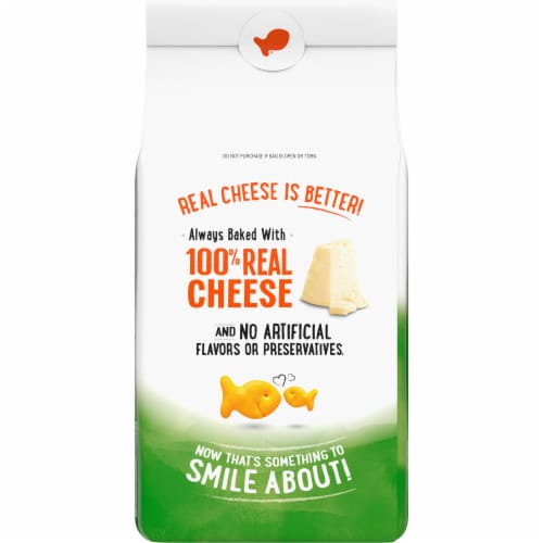 Goldfish Parmesan Crackers Perspective: right