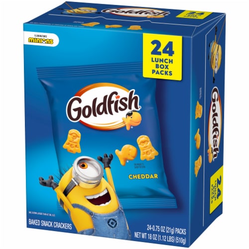 Pepperidge Farm® Goldfish® Minions Cheddar Baked Snack Crackers Perspective: right