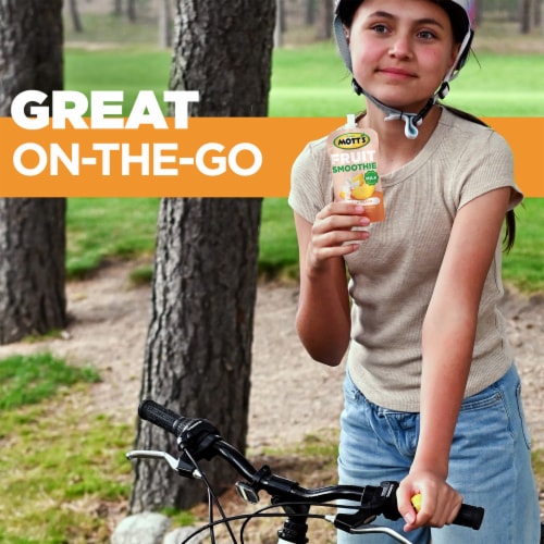Mott's Vanilla Peach Fruit Smoothie Pouch Perspective: right