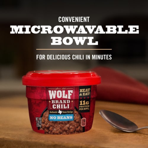 Wolf Brand Chili No Beans Perspective: right