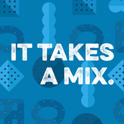 Chex Mix® Cheddar Mix Perspective: right