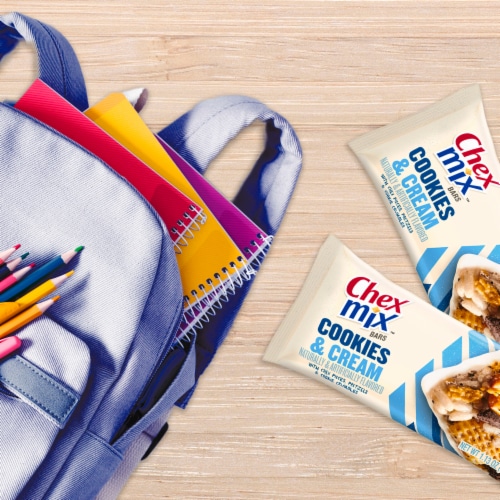 Chex Mix Cookies 'n Cream Bars Perspective: right