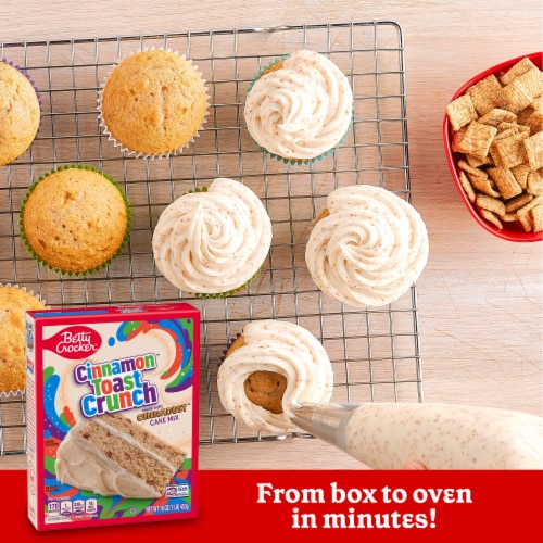 Betty Crocker Cinnamon Toast Crunch Cake Mix Perspective: right