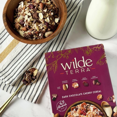Wilde Terra High Fiber Dark Chocolate Cherry Cereal Perspective: right