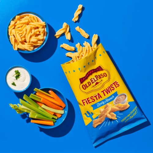 Old El Paso Zesty Ranch Fiesta Twists Crispy Corn Snacks Chips Bag Perspective: right