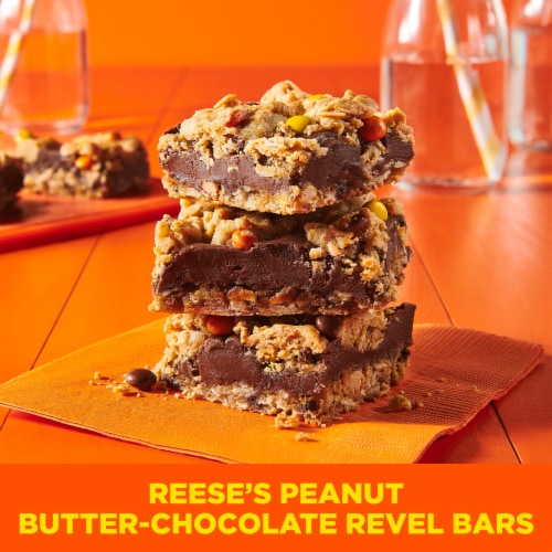 Betty Crocker Peanut Butter Cookie Mix With REESE'S PIECES Minis Candy Perspective: right