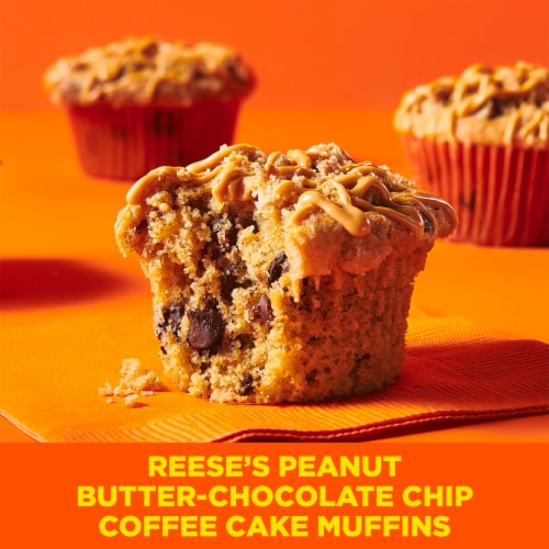 Betty Crocker™ REESE'S Peanut Butter Coffee Cake Mix Perspective: right